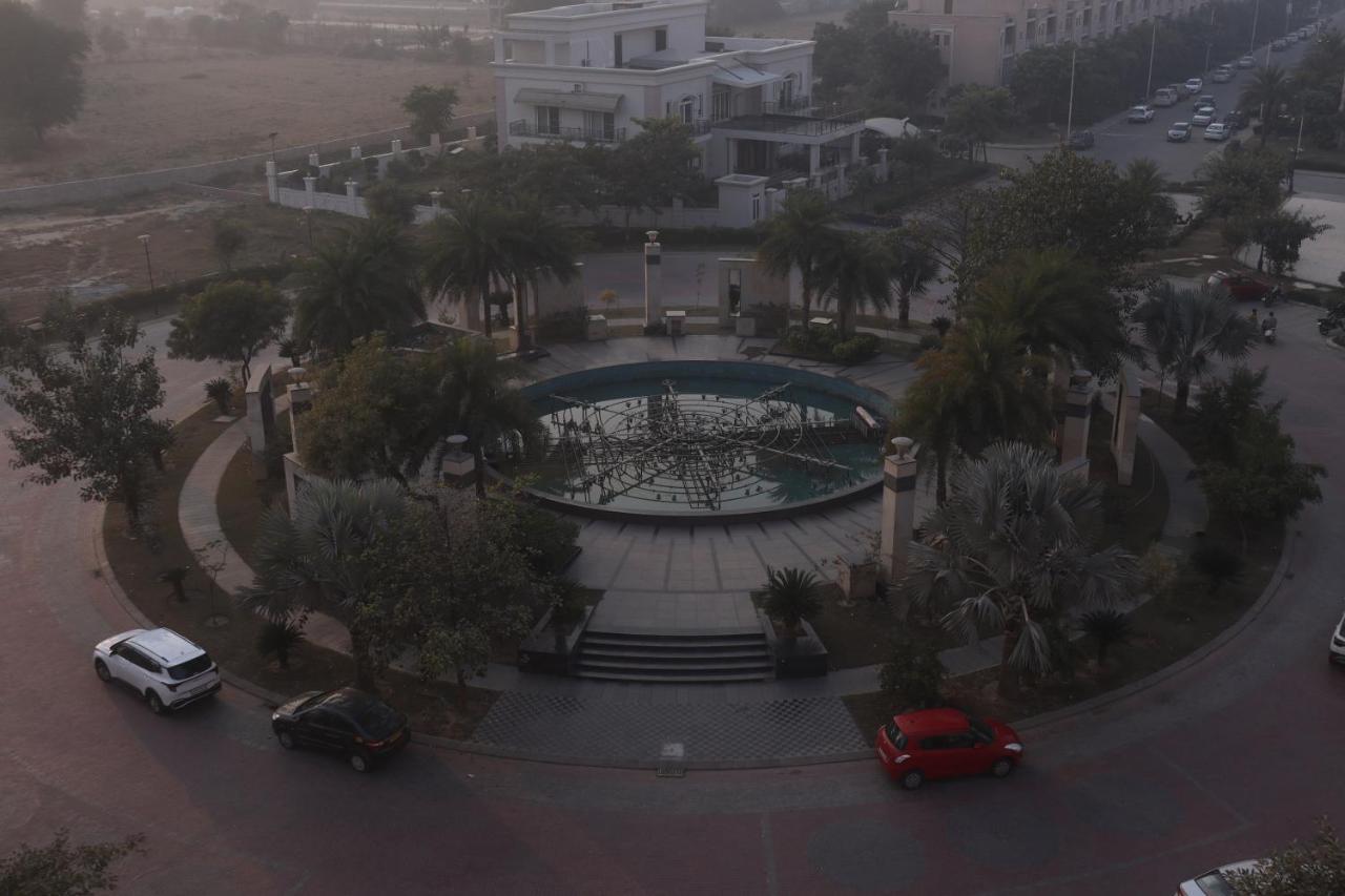 Shridham Holiday Vrindāvan Exterior foto